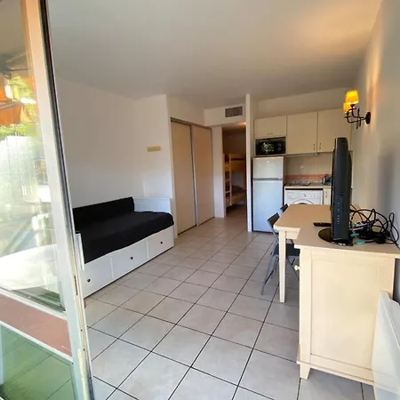 Apartment 06u - Beautiful In - Swimming Pool And Tennis Court Saint-Laurent-du-Var